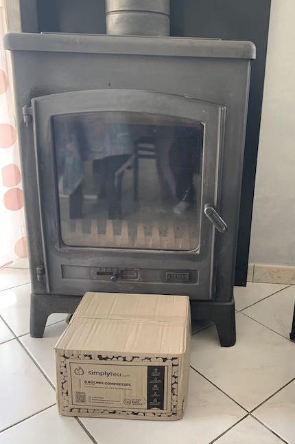 l'emballage des bûches compressées Simplyfeu