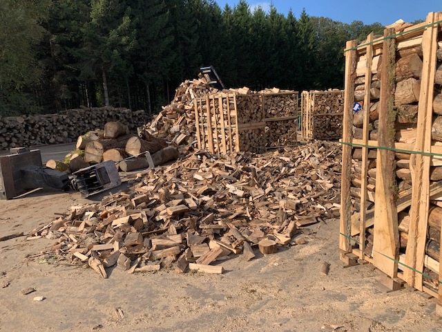 Chutes de bois pour bois de chauffage