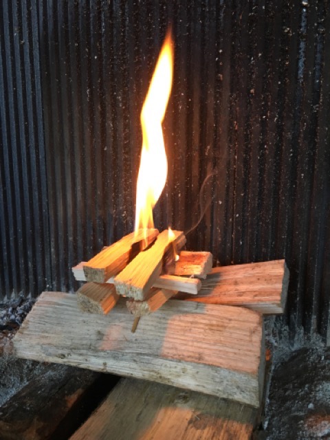 Comment allumer un feu de poêle ou de cheminée?