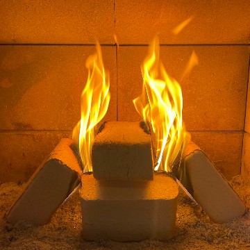 Allumage facile de la briquette de bois compressé
